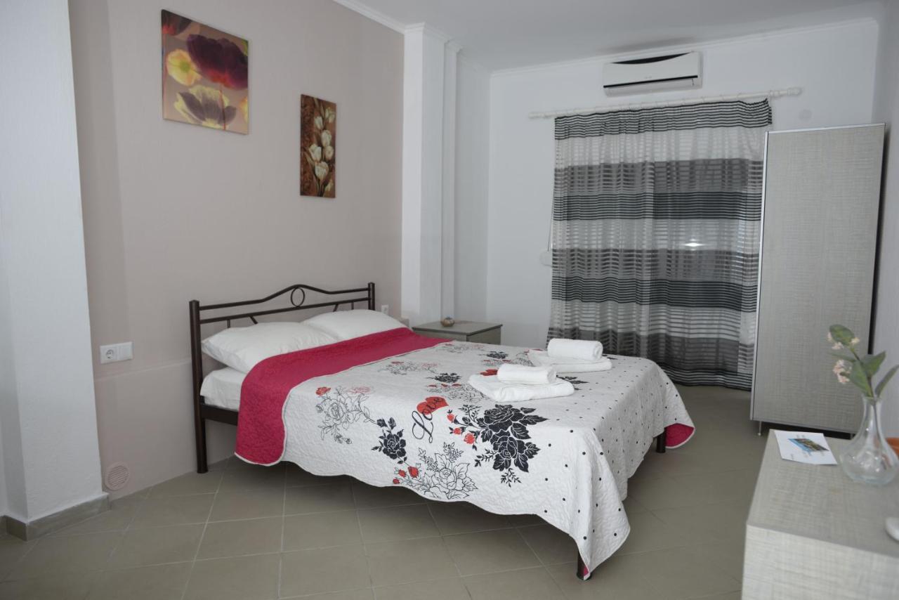 Villa Alexandra Vrasná Esterno foto